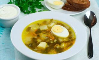 Щавелевый суп с яйцом